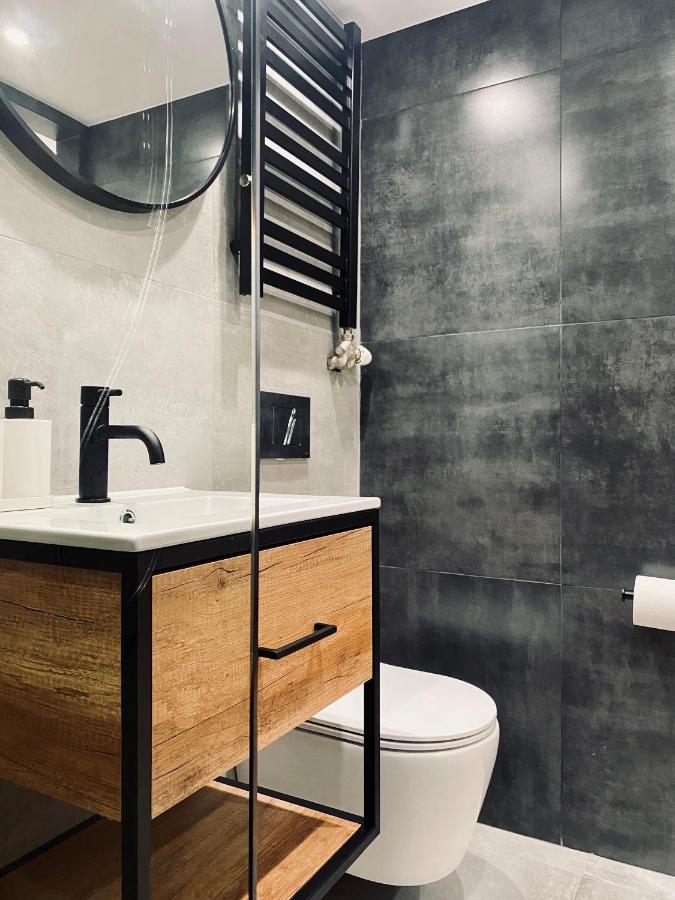 קרקוב Apartment Premium Jacuzzi For Couples, Old Town מראה חיצוני תמונה