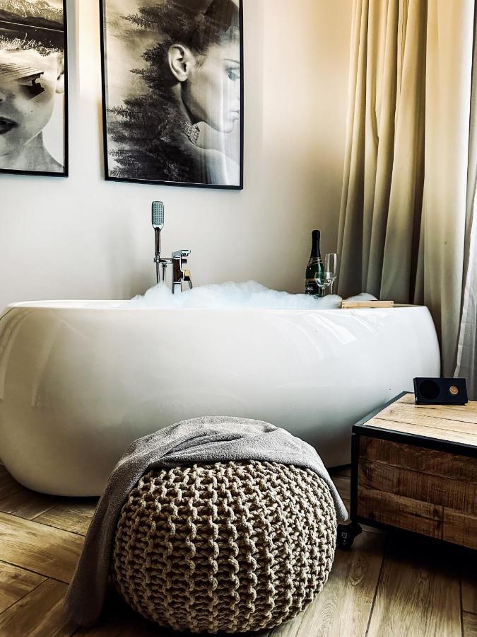 קרקוב Apartment Premium Jacuzzi For Couples, Old Town מראה חיצוני תמונה